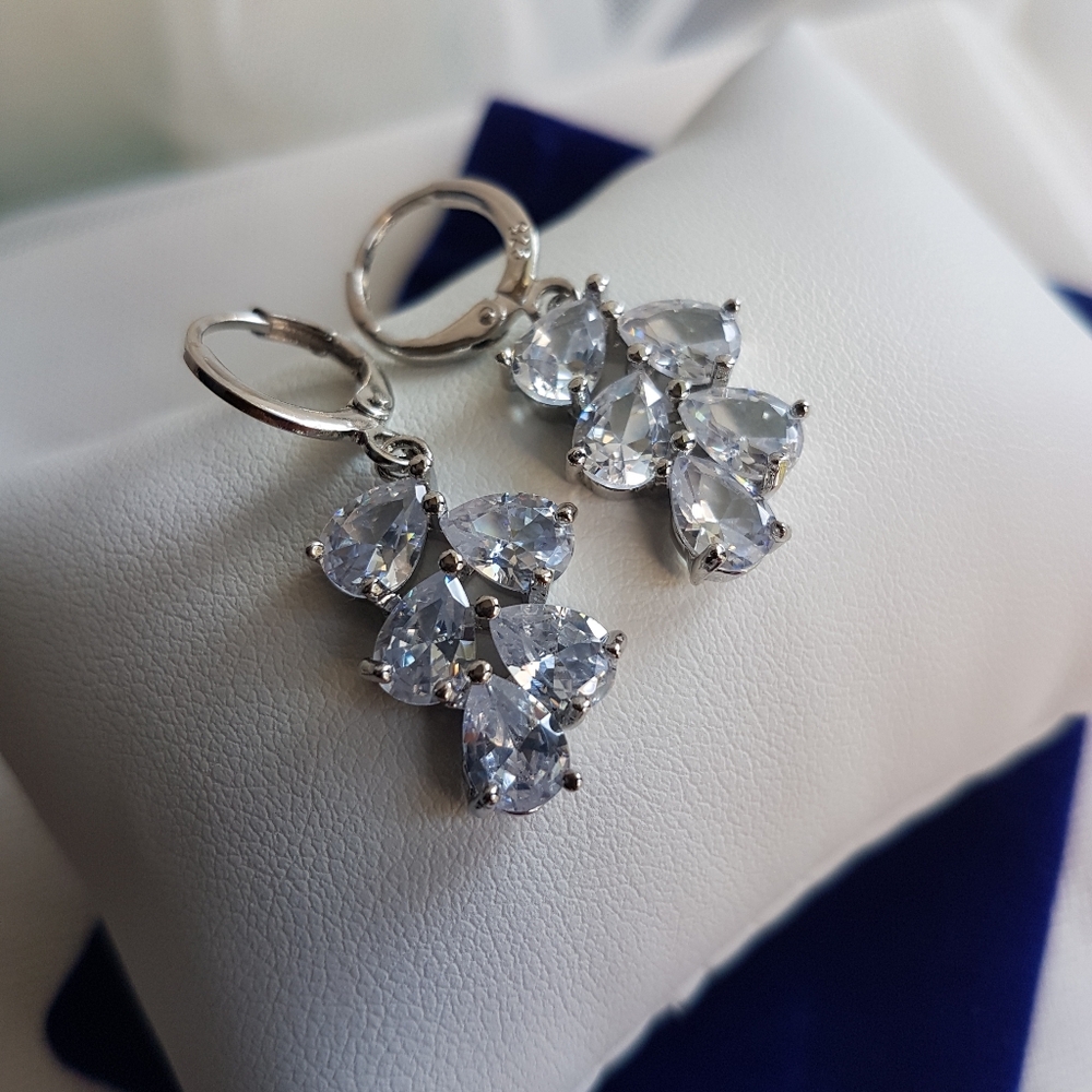 Swarovski Elements 925 Sterling Silver Clear Teardrop Cluster Necklace NEW - Picture 5 of 16